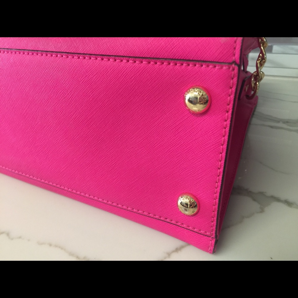 *SOLD* Michael Kors tote handbag; shoulder bag - Picture 6 of 7